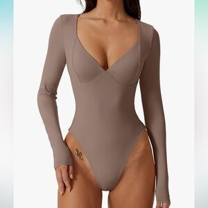 NWT Qinsen long sleeve v-neck bodysuit in rose taupe, size XS
